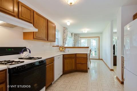 820 Harper Ave, Cary, IL 60013 photo 5