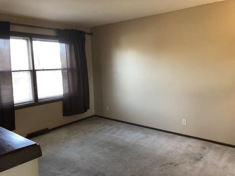 4501 Straw Ln, Roscoe, IL 61073 photo 3