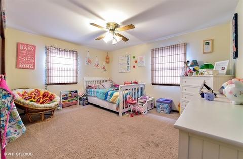 313 Queens Pkwy, Bartlett, IL 60103 photo 21