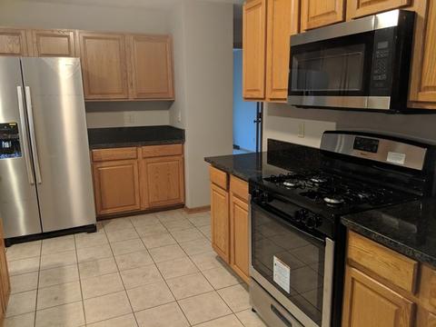 1025 Old Hunter Run, Byron, IL 61010 photo 3