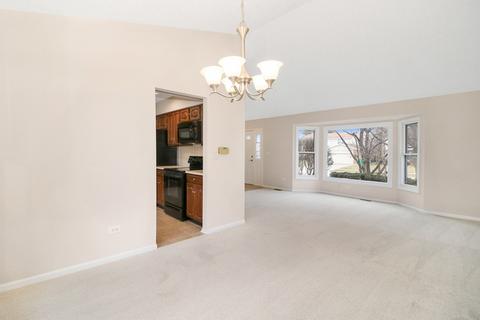 619 Cherrywood Dr, Wheeling, IL 60090 photo 3