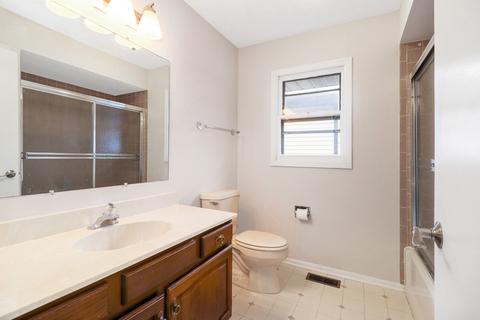 619 Cherrywood Dr, Wheeling, IL 60090 photo 10