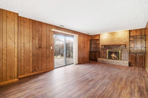 619 Cherrywood Dr, Wheeling, IL 60090 photo 5