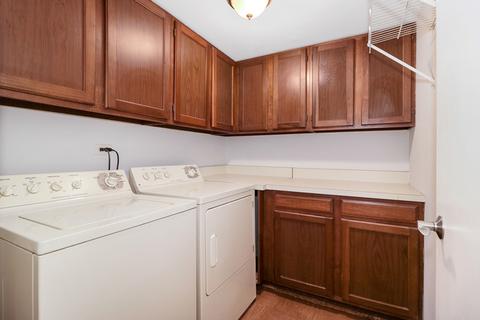 619 Cherrywood Dr, Wheeling, IL 60090 photo 12