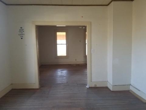 203 E Walnut St, Walnut, IL 61376 photo 2