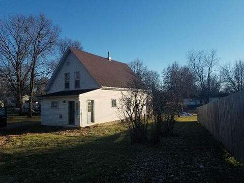 203 E Walnut St, Walnut, IL 61376 photo 1