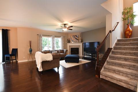 1106 E 7th St, Lockport, IL 60441 photo 4