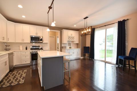 1106 E 7th St, Lockport, IL 60441 photo 7