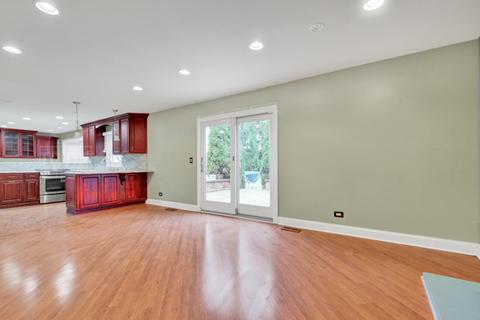766 Garth Rd, Wheeling, IL 60090 photo 11
