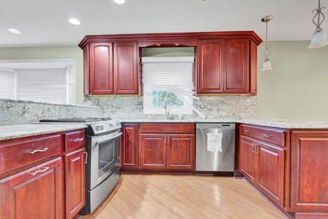 766 Garth Rd, Wheeling, IL 60090 photo 13