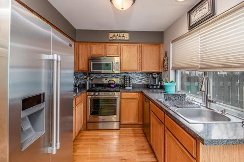 1987 Brighton Ln, Hoffman Estates, IL 60169 photo 4