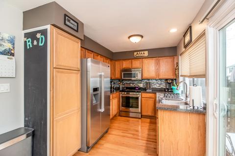 1987 Brighton Ln, Hoffman Estates, IL 60169 photo 3
