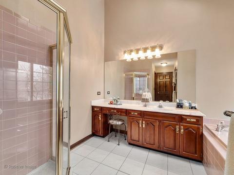340 Longfellow Dr, Wheaton, IL 60189 photo 20