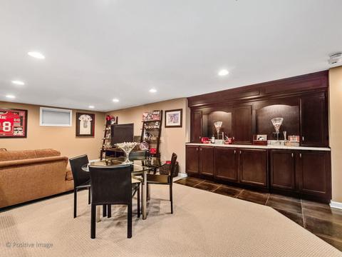 340 Longfellow Dr, Wheaton, IL 60189 photo 4