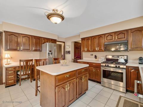 340 Longfellow Dr, Wheaton, IL 60189 photo 13