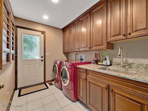 340 Longfellow Dr, Wheaton, IL 60189 photo 17