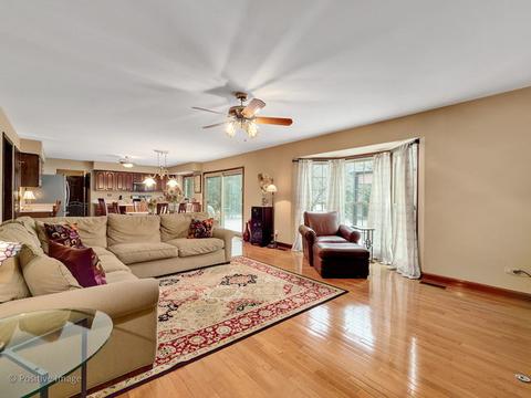 340 Longfellow Dr, Wheaton, IL 60189 photo 9