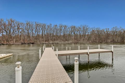 2114 Colby Dr, Mchenry, IL 60050 photo 2