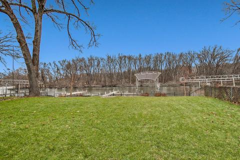 2114 Colby Dr, Mchenry, IL 60050 photo 31