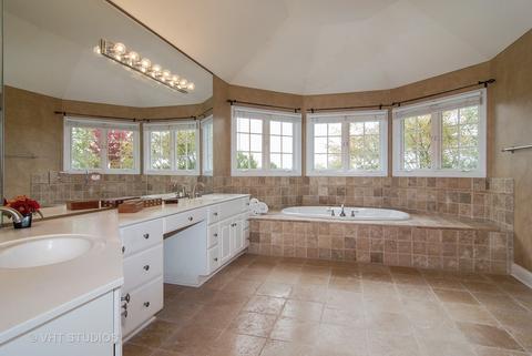3412 White Eagle Dr, Naperville, IL 60564 photo 16