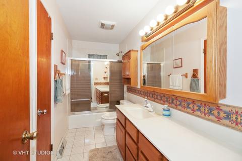 4609 Devon Ave, Lisle, IL 60532 photo 10