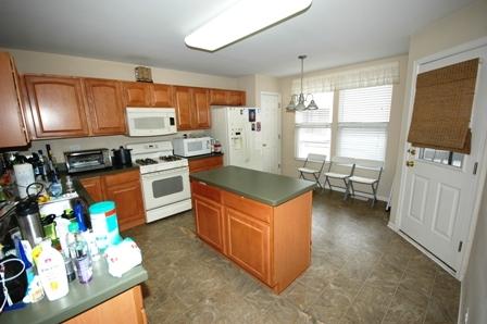 2437 Emily Ln, Elgin, IL 60124 photo 3