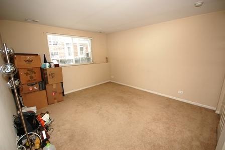 2437 Emily Ln, Elgin, IL 60124 photo 5