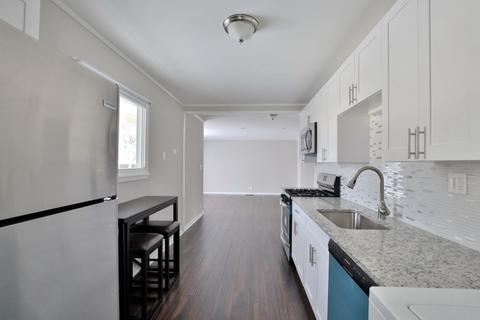 597 S Wayne Pl, Wheeling, IL 60090 photo 5
