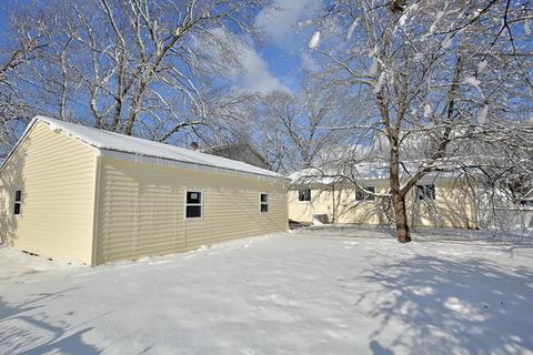 597 S Wayne Pl, Wheeling, IL 60090 photo 12