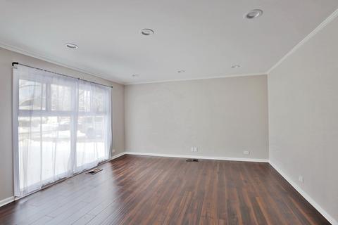 597 S Wayne Pl, Wheeling, IL 60090 photo 6