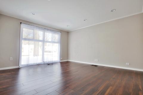 597 S Wayne Pl, Wheeling, IL 60090 photo 7