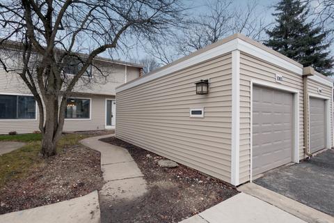 1083 Cascade Dr, Aurora, IL 60506 photo 2