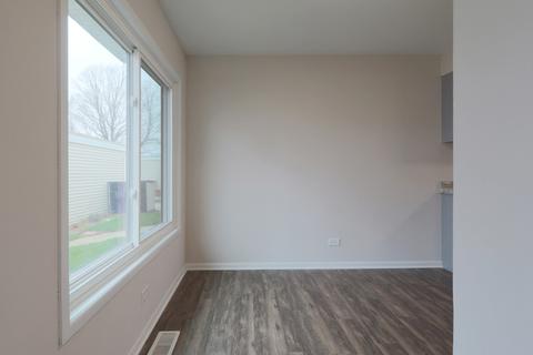 1083 Cascade Dr, Aurora, IL 60506 photo 6