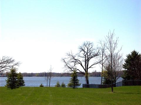 1133 Pinehurst Ct, Antioch, IL 60002 photo 3