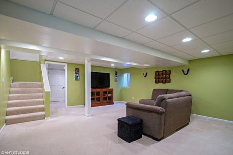1295 S Paddock Dr, Wheeling, IL 60090 photo 11