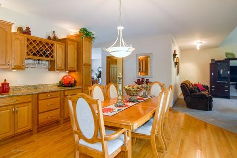 1025 Riverstone Dr, Aurora, IL 60502 photo 9