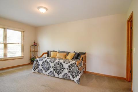 1025 Riverstone Dr, Aurora, IL 60502 photo 21