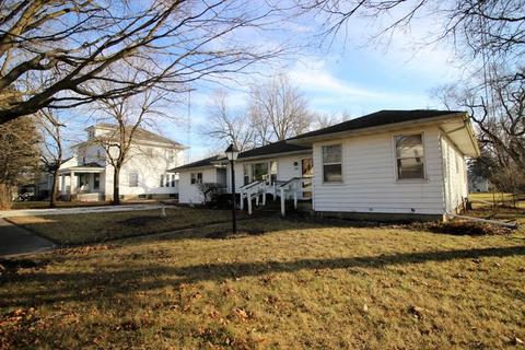 410 W Main St, Kempton, IL 60946 photo 2
