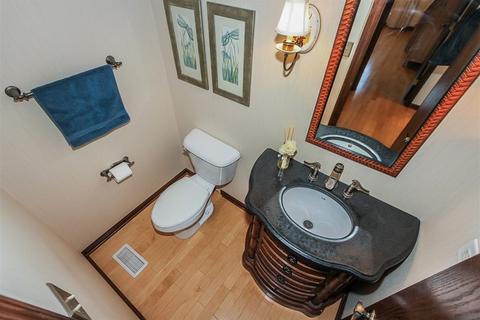 445 E Walnut St, Roselle, IL 60172 photo 10