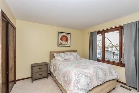 445 E Walnut St, Roselle, IL 60172 photo 14