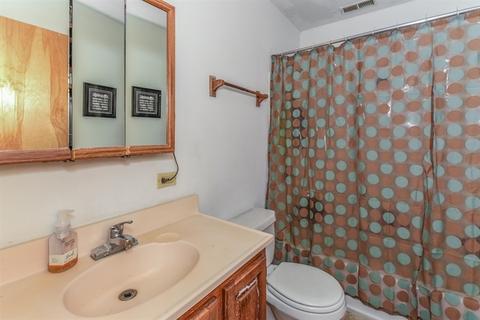 9035 Delphia Ave, Des Plaines, IL 60016 photo 8