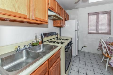 9035 Delphia Ave, Des Plaines, IL 60016 photo 7