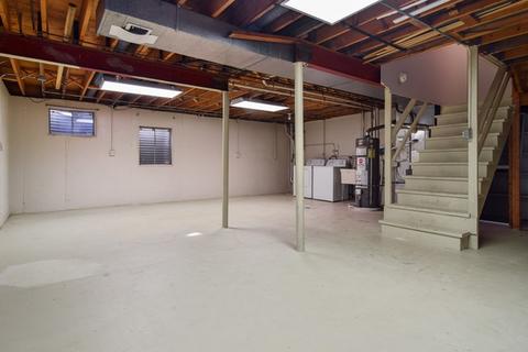 1080 Heathrow Ct, Wheaton, IL 60189 photo 14