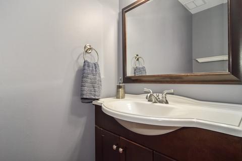 1080 Heathrow Ct, Wheaton, IL 60189 photo 7