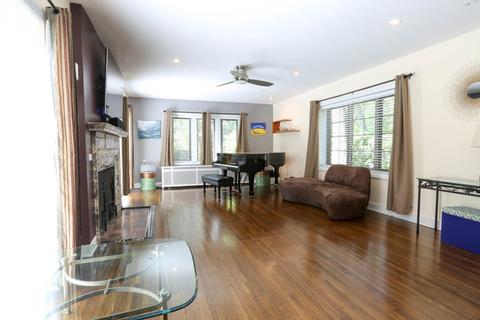 1112 E 48th St, Chicago, IL 60615 photo 3