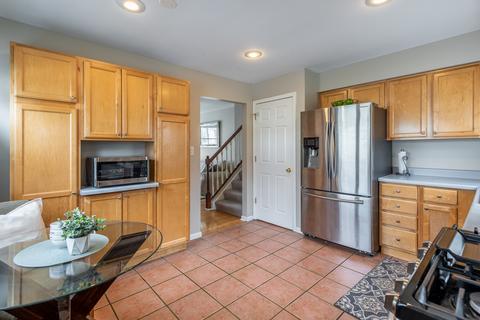 302 S Summit St, Wheaton, IL 60187 photo 6