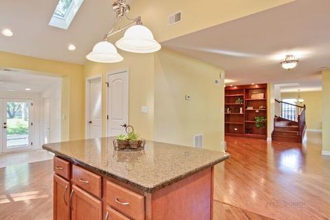 1010 E Thomas Rd, Wheaton, IL 60187 photo 15