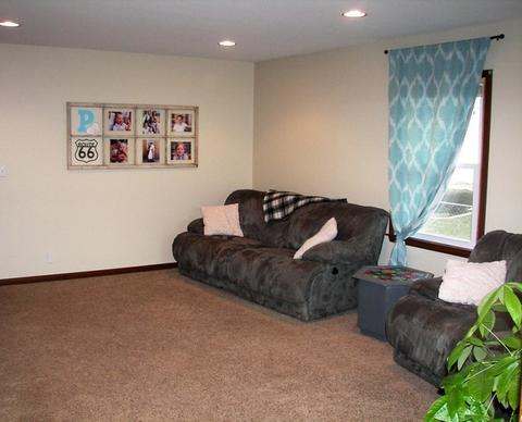922 E Benton St, Morris, IL 60450 photo 4