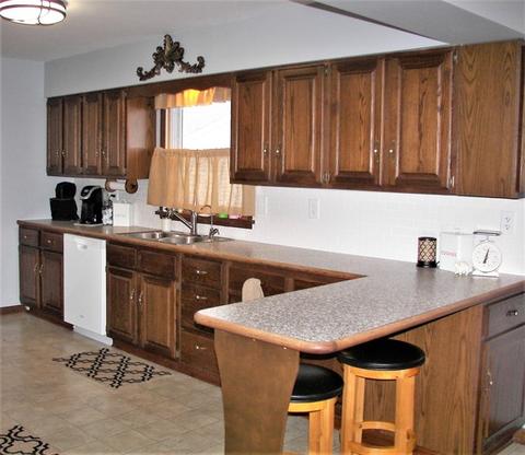 922 E Benton St, Morris, IL 60450 photo 7