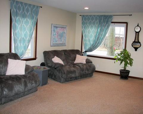922 E Benton St, Morris, IL 60450 photo 3